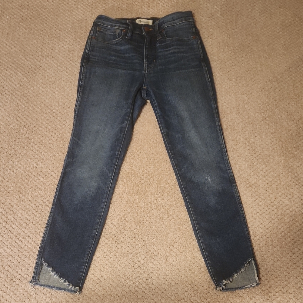 Madewell Blue Ankle Cropped Hogh Rise Jeans with Distressed Details